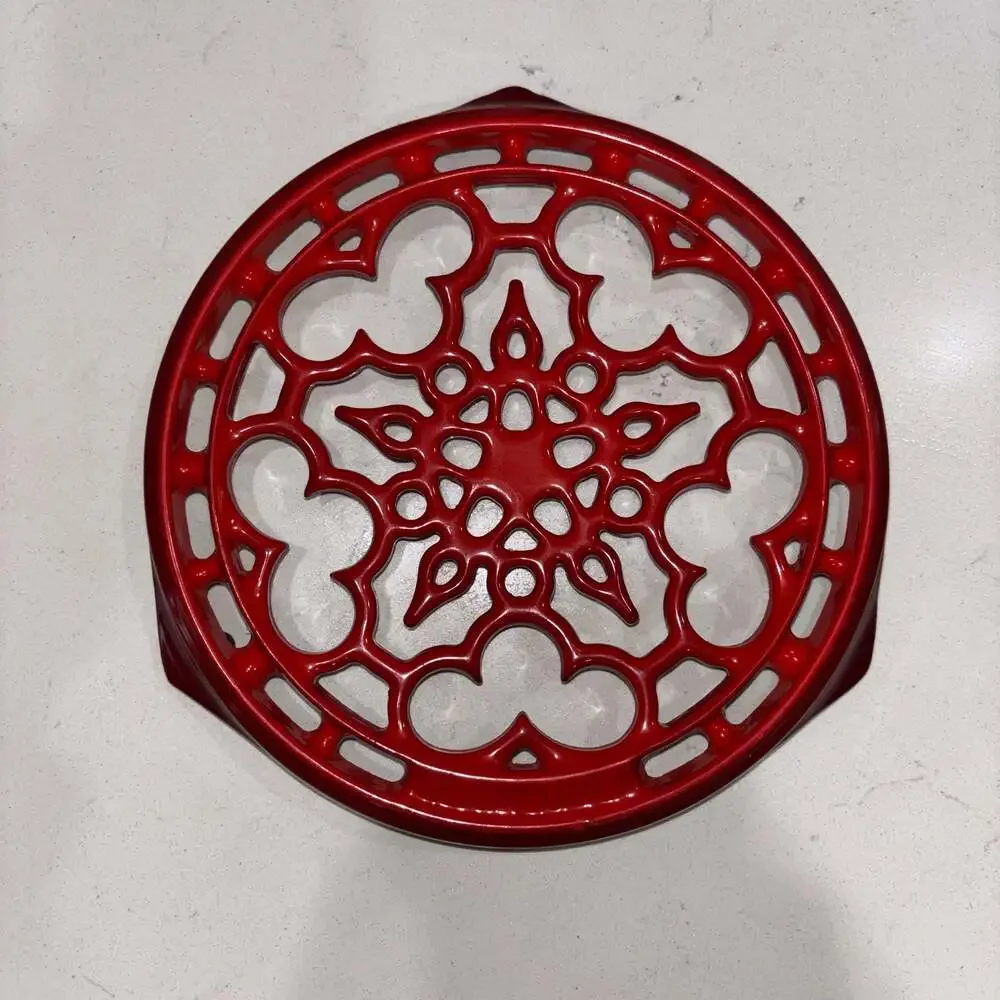 Le Creuset Enameled Cast Iron Deluxe Round Trivet in Cerise (Cherry Red) 8”